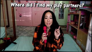 Video 1619994795: diaper fetish, diapered women, fetish woman, woman behind