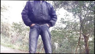 Video 1571223621: nature pissing, gay nature