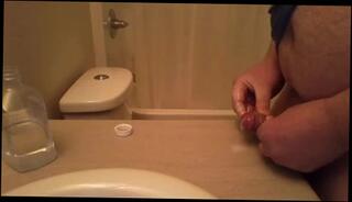 Video 189908301: oiled cock, good oil, oiled small, amateur gay masturbation, handjob masturbation, cock shooting load