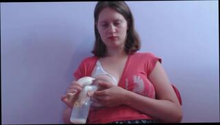 Video 379199304: pumping breast milk, big tits milf
