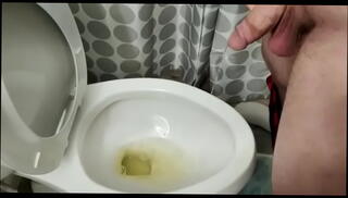 Video 1591547655: quick piss, wet dick