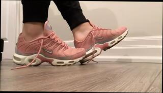 Video 1595691391: shoeplay, man gay