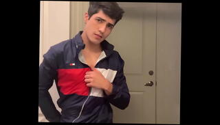 Video 1087968975: solo gay amateur, dancing jerking, guy jerking