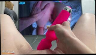 Watch the video about I entertain my pussy after work with a pink vibrator while alone at home and finish with