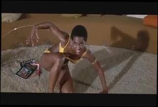 Video 186473201: lady celebrating, ebony lady, black lady, straight sport