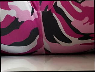 Video 1592665451: pissing pink, piss leggings, man gay