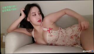 Video 985329075: sexy ass woman, sexy girl big ass, bj sexy dance, sexy korean girl dancing, sexy asian girl dance, korea sexy girl