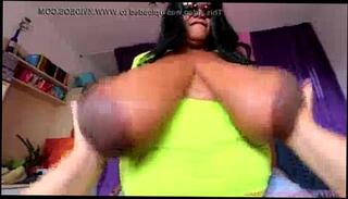 Watch the video about Xvideos.com b9a98a7cf99deab79baac7c9a79033ca