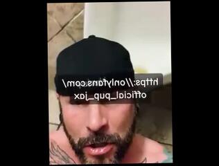 Video 1595021933: pissing urinal gay, gay jock piss, fetish gay piss, fetish gay solo, men pissing urinal, pissing fetish drinks, piss humiliation, solo male piss, solo muscle jock, nudity solo, pissing naked men gay, amateur gay piss, public urinal gay, tattooed amateur jock, solo exhibition