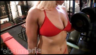 Watch the video about Genie's Muscle in Red