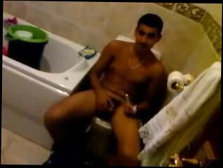Video 42351601: gay caught wanking, guy caught wanking, man caught, turkish wanking