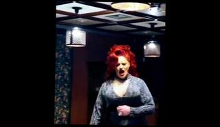 Video 1618387303: solo amateur trans, lady red