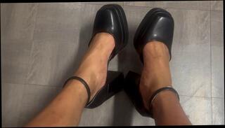 Video 1640237273: sexy feet worship, amateur femboy solo, solo amateur trans, pretty feet