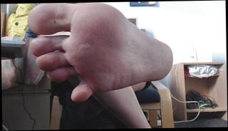 Video 1225994201: sexy feet, gay feet, feet sniff