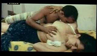 Video 6659845: indian kissing, indian couple