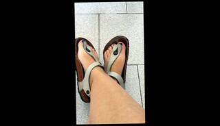 Watch the video about Birkenstock and small feet
